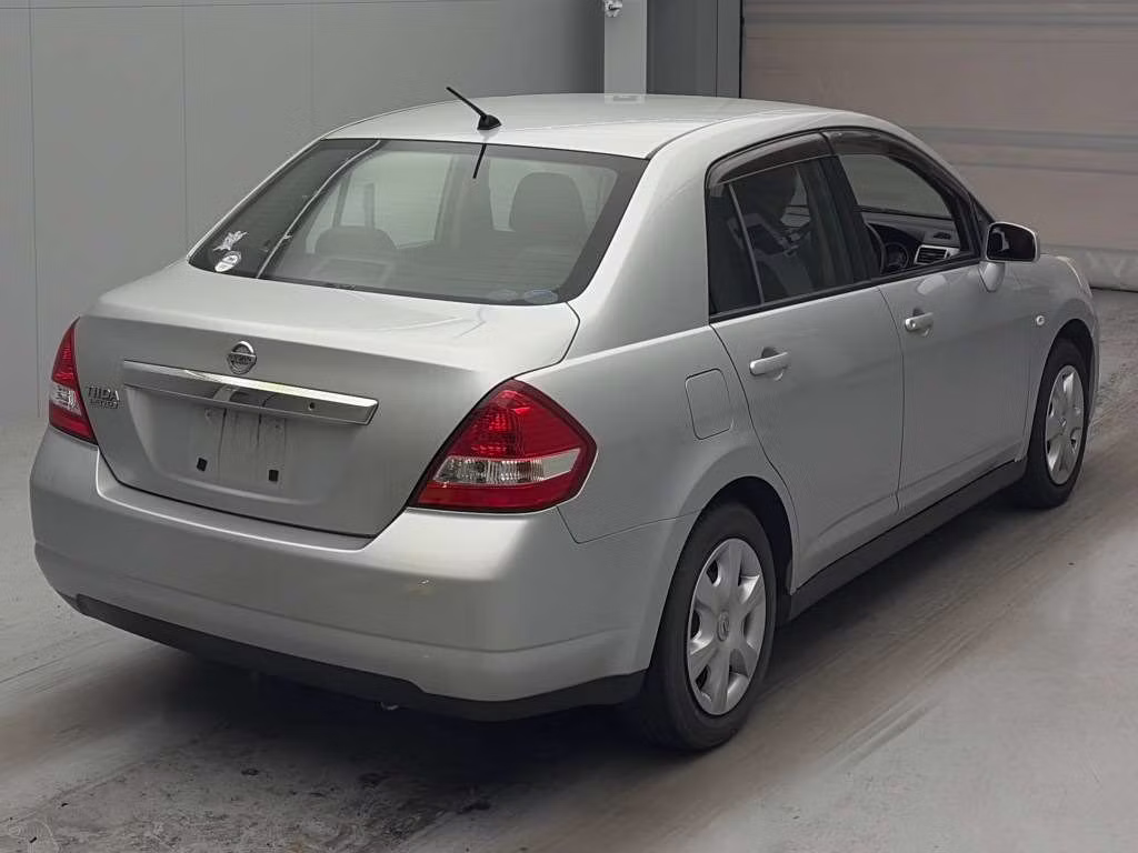 NISSAN TIIDA LATIO