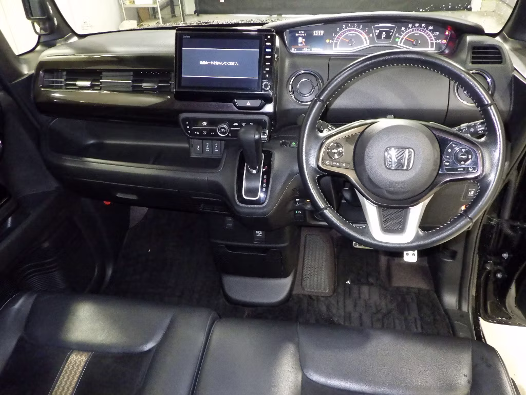 HONDA N-BOX