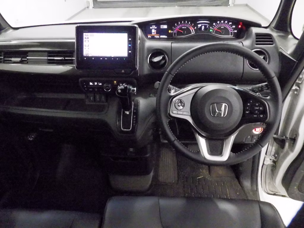 HONDA N-BOX