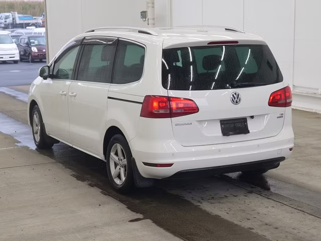 VOLKSWAGEN SHARAN