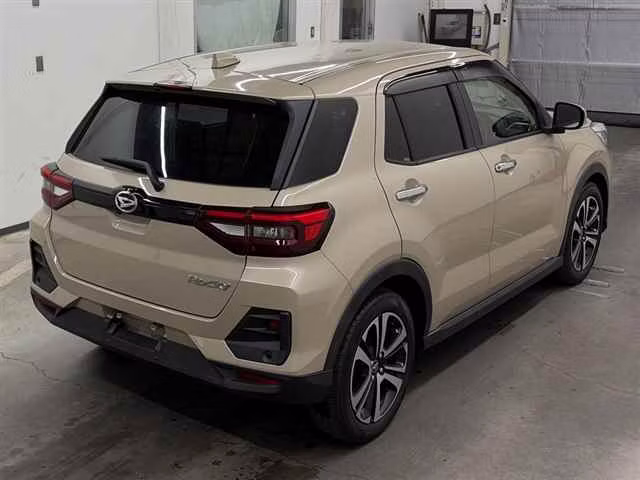 DAIHATSU ROCKY