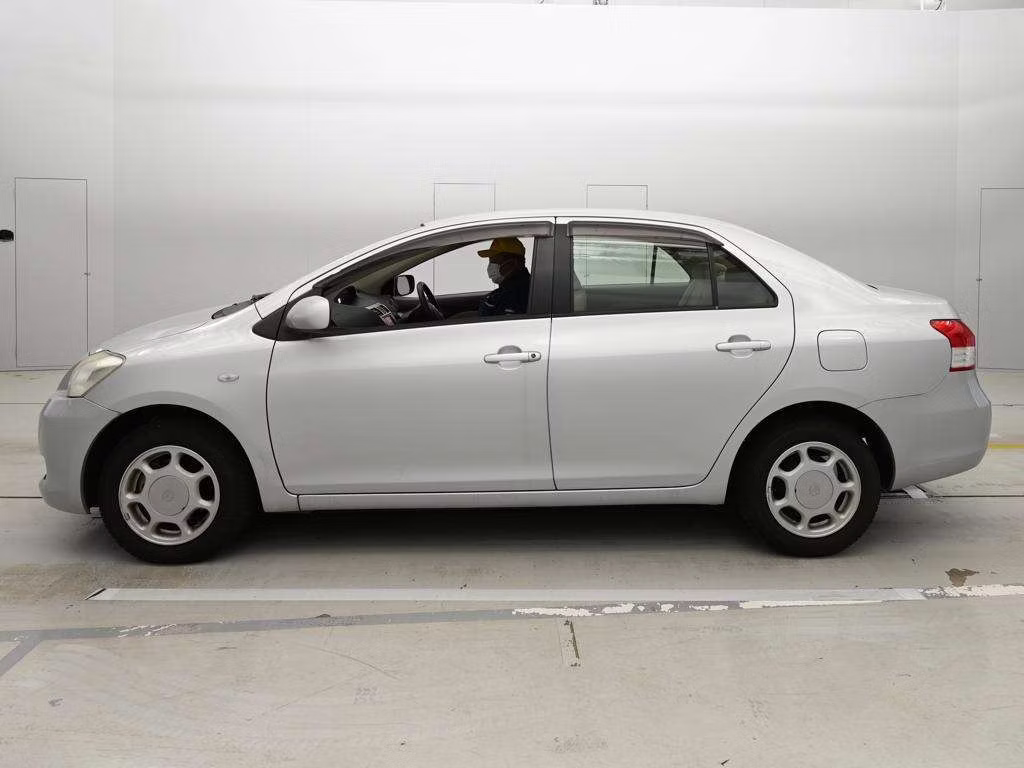 TOYOTA BELTA