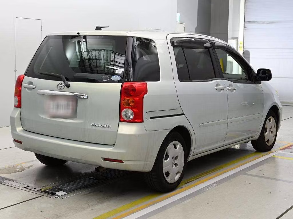 TOYOTA RAUM