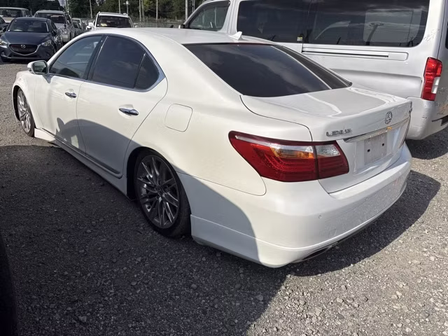 LEXUS LS460