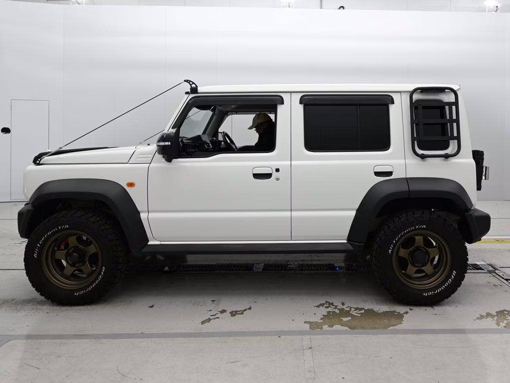 SUZUKI JIMNY