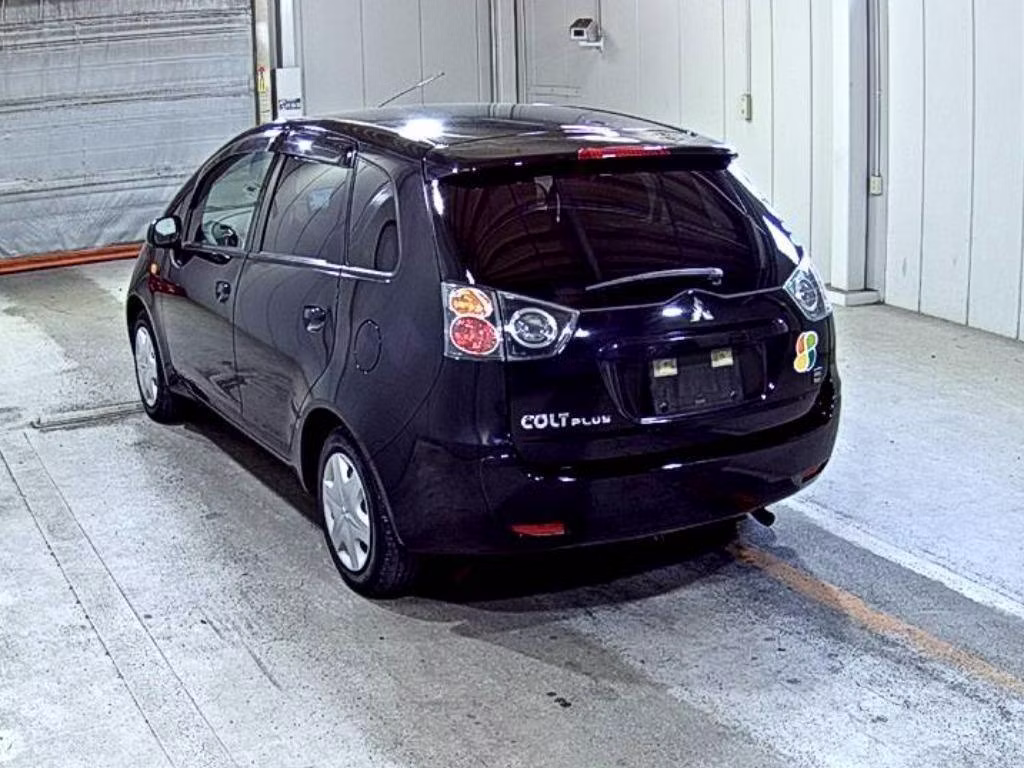 MITSUBISHI COLT PLUS