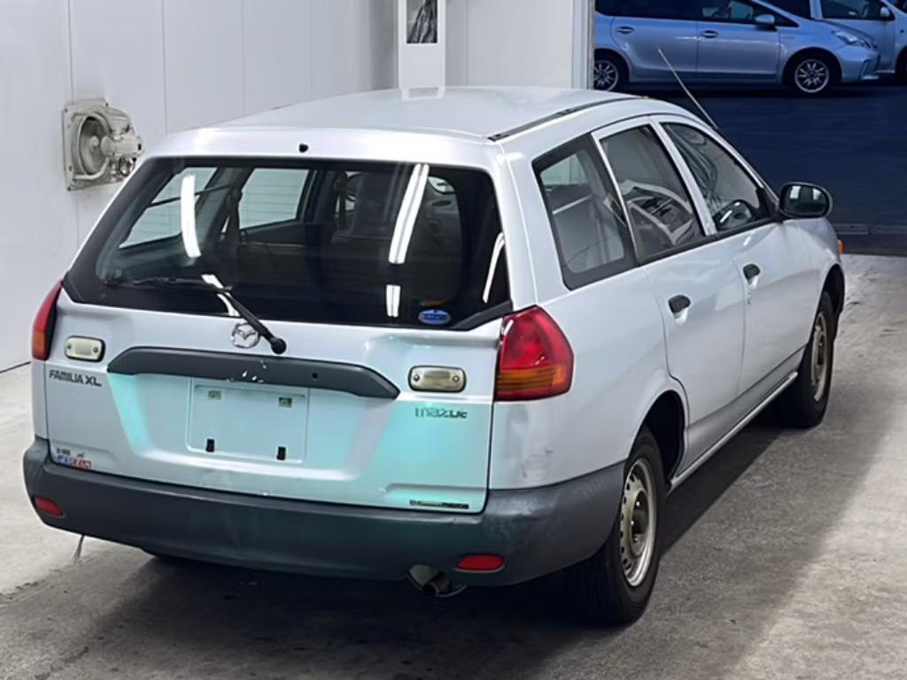 MAZDA FAMILIA