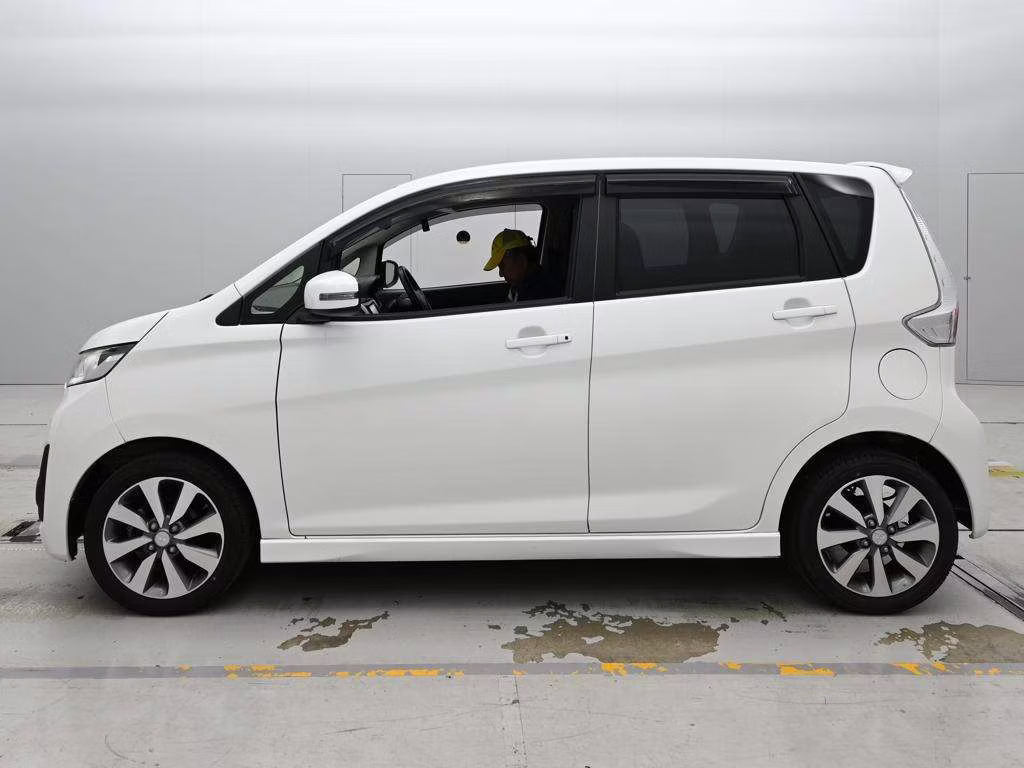 MITSUBISHI EK CUSTOM