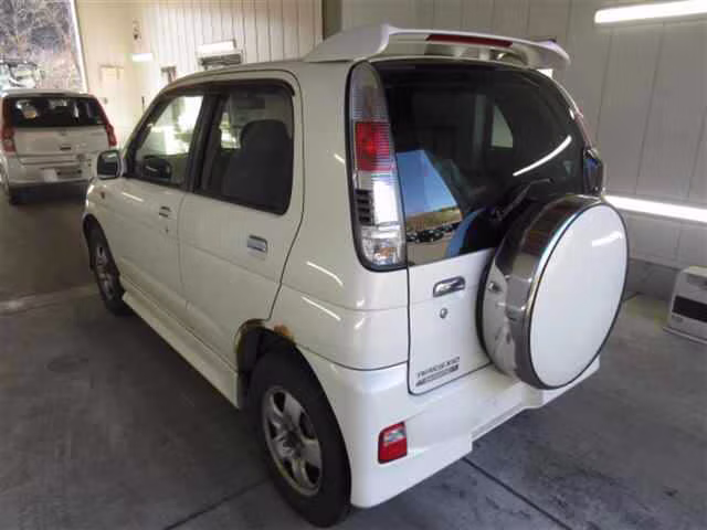 DAIHATSU TERIOS KID