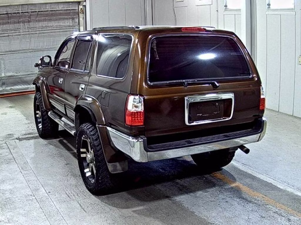 TOYOTA HILUX SURF