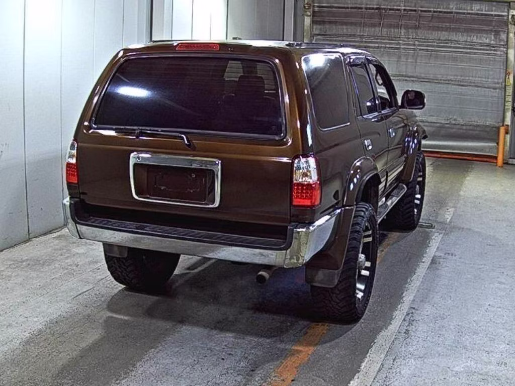 TOYOTA HILUX SURF