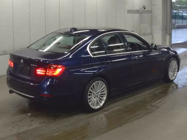 BMW 3-SERIES