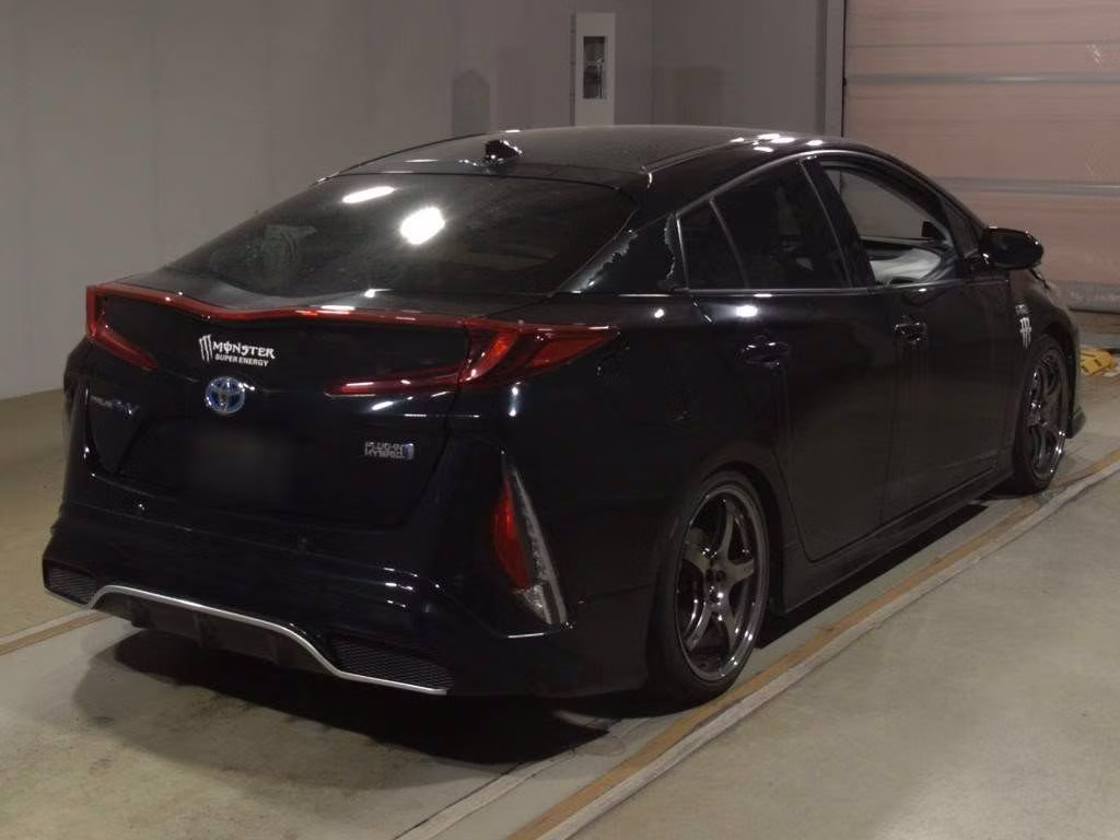 TOYOTA PRIUS PHV