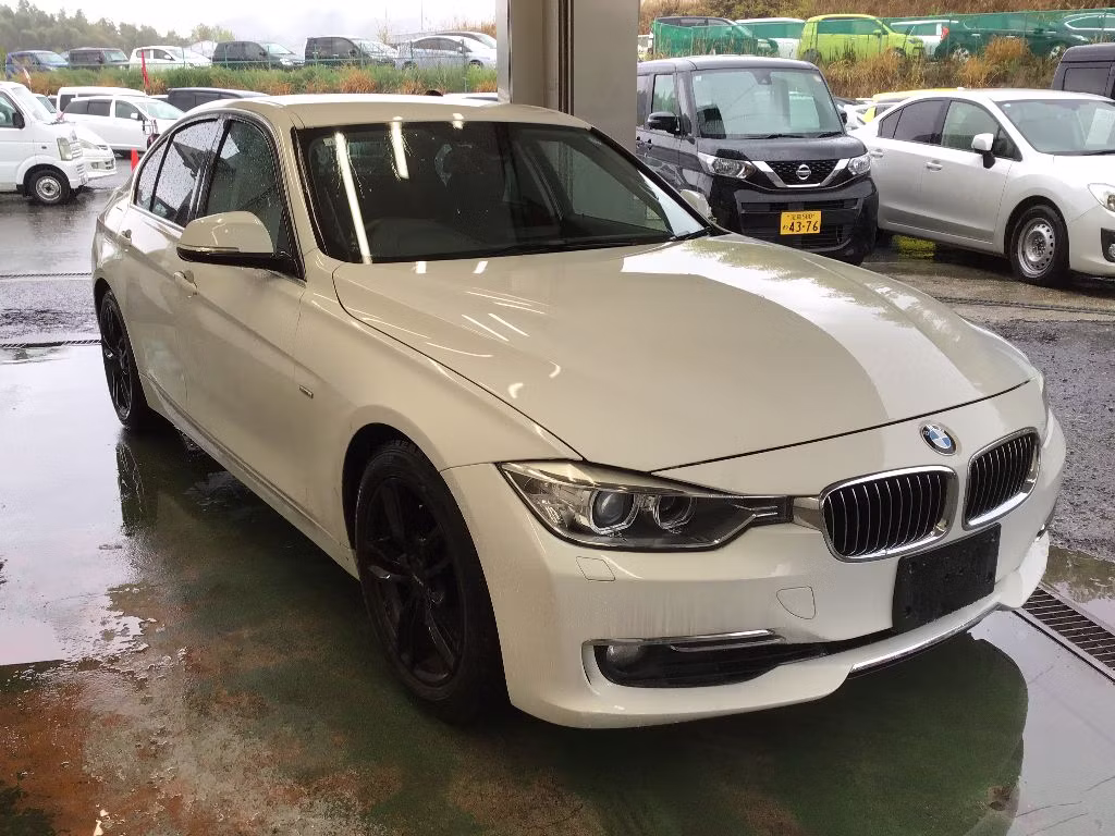 BMW 3-SERIES