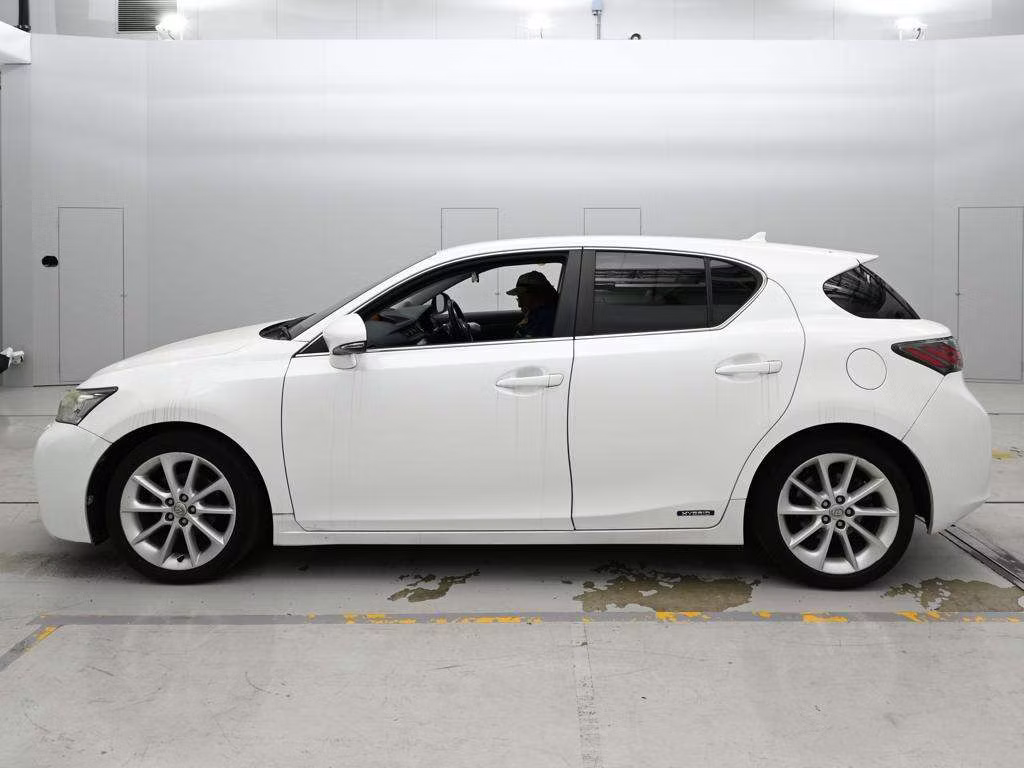 LEXUS CT200H