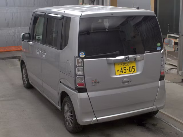 HONDA N-BOX+