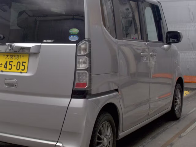 HONDA N-BOX+