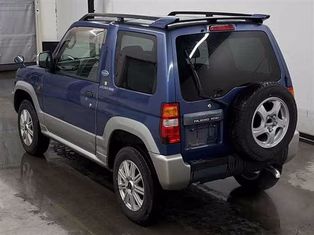 MITSUBISHI PAJERO MINI