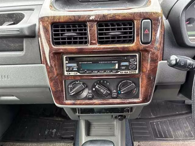 MITSUBISHI PAJERO MINI