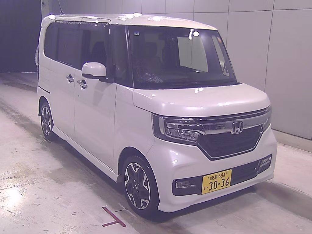 HONDA N-BOX