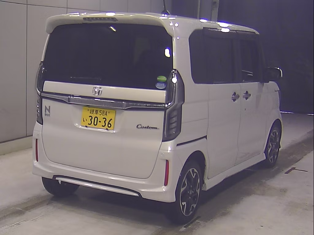 HONDA N-BOX
