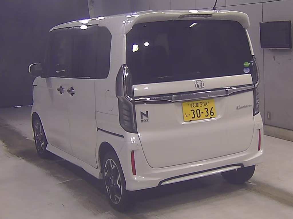 HONDA N-BOX
