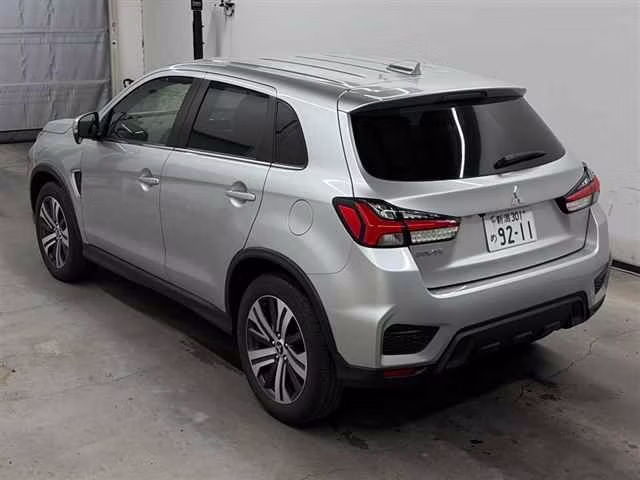 MITSUBISHI RVR