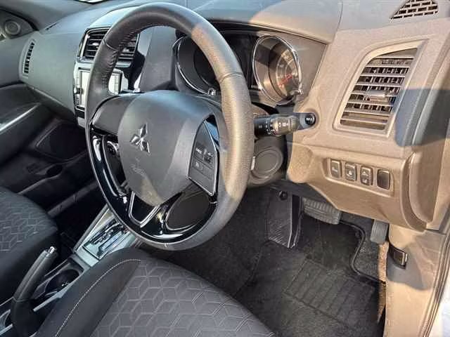 MITSUBISHI RVR