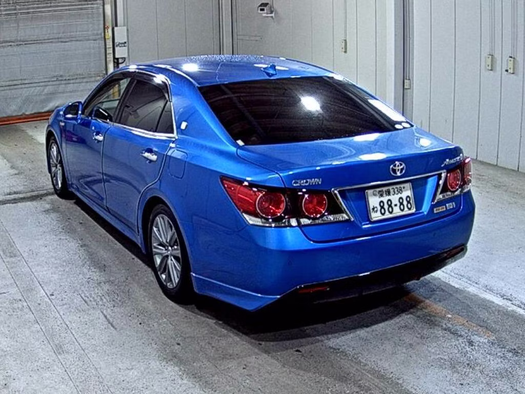 TOYOTA CROWN
