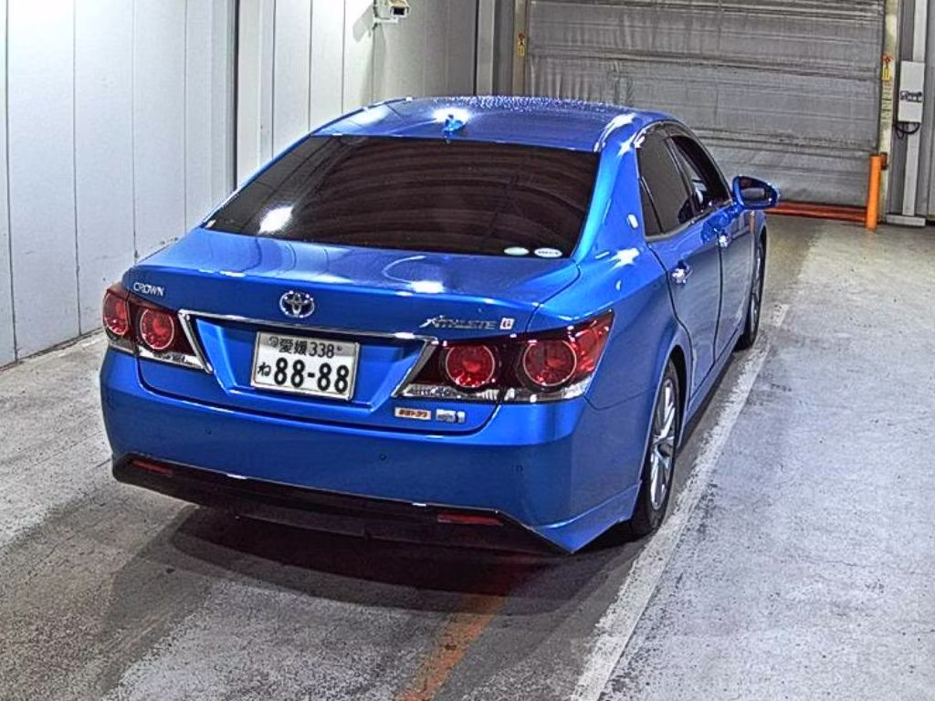 TOYOTA CROWN