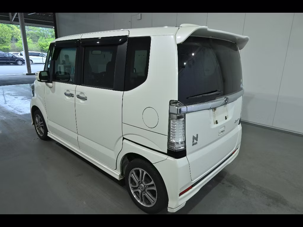 HONDA N-BOX