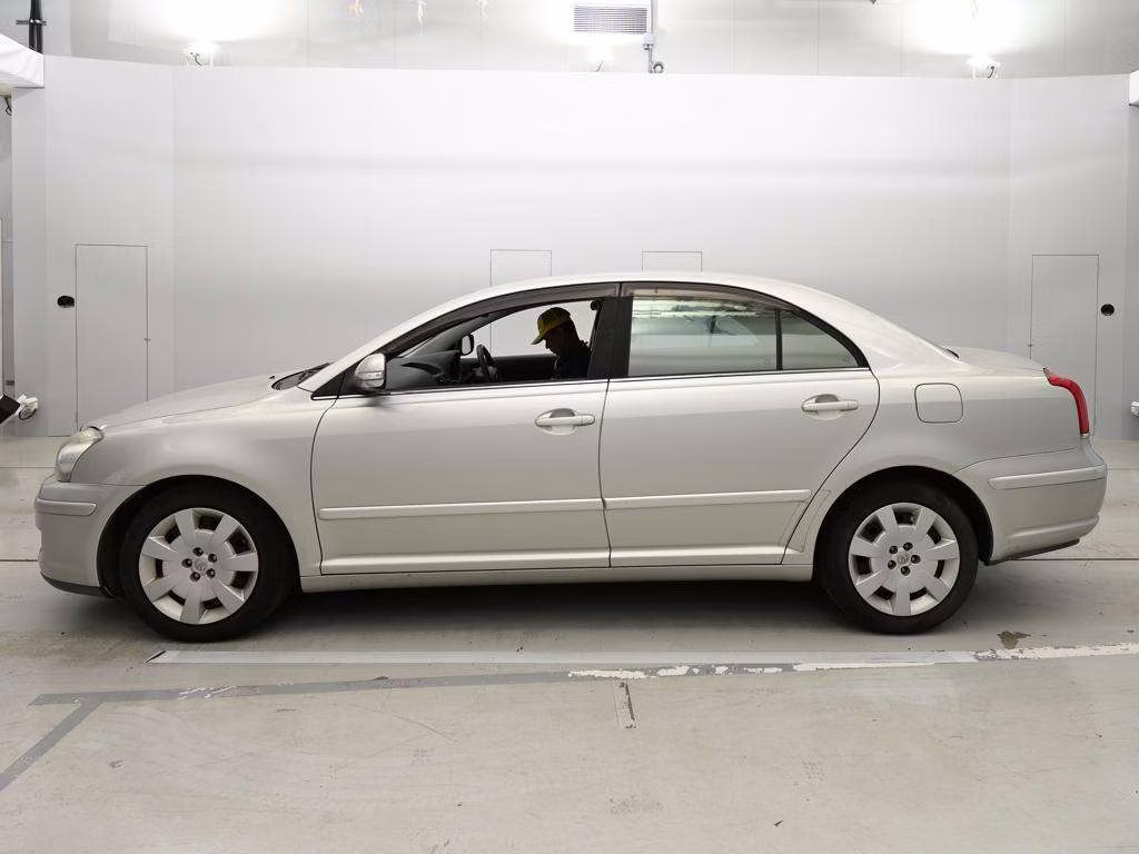 TOYOTA AVENSIS