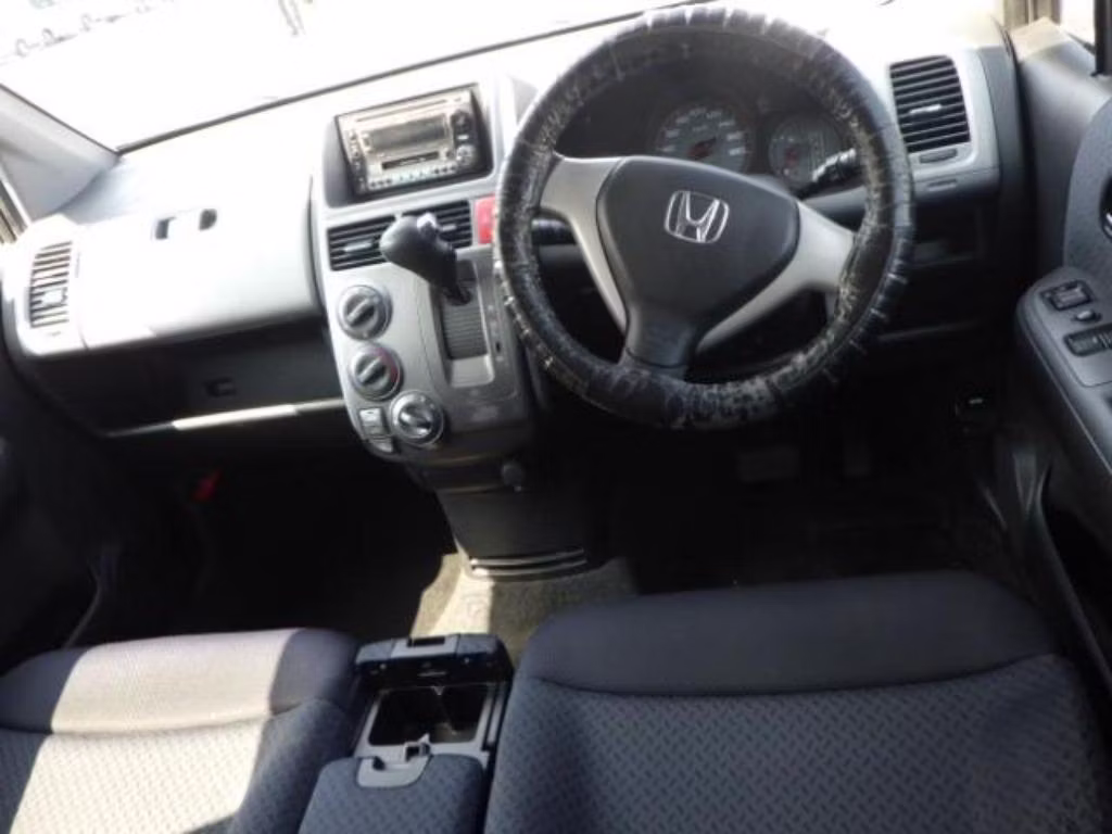 HONDA MOBILIO SPIKE