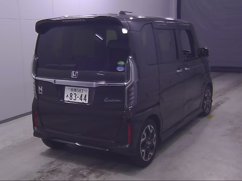 HONDA N-BOX