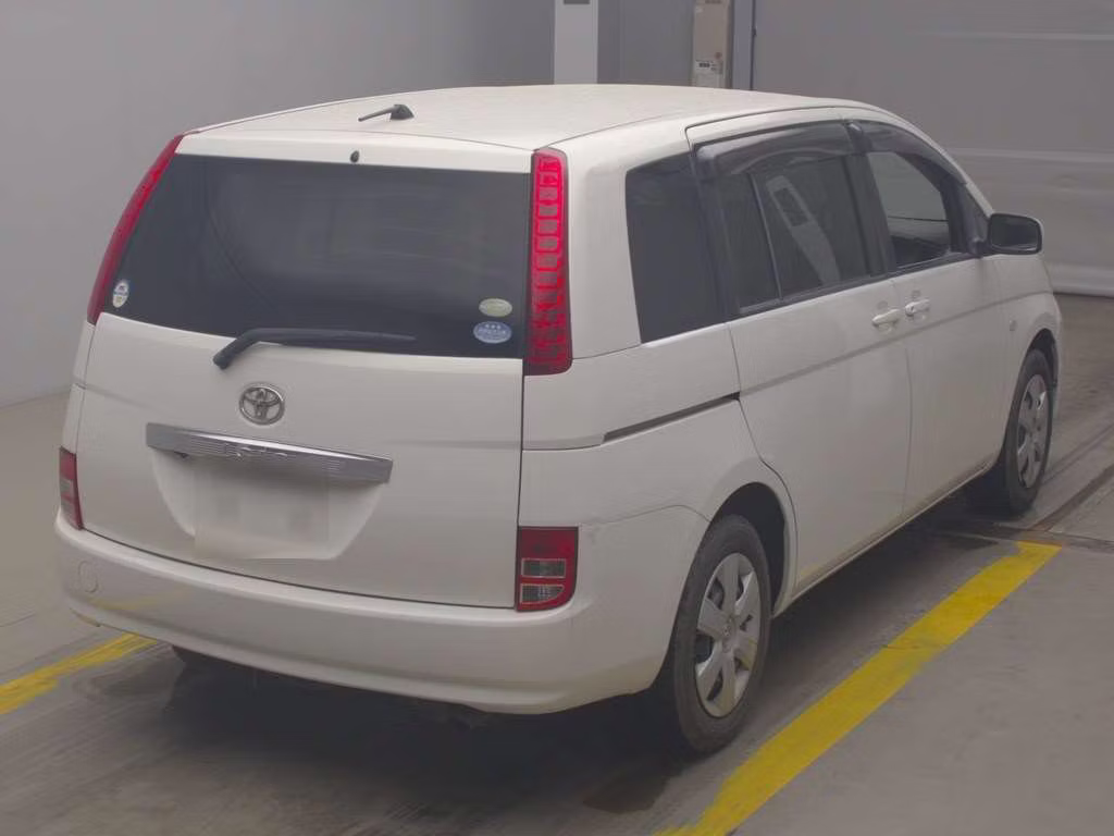 TOYOTA ISIS