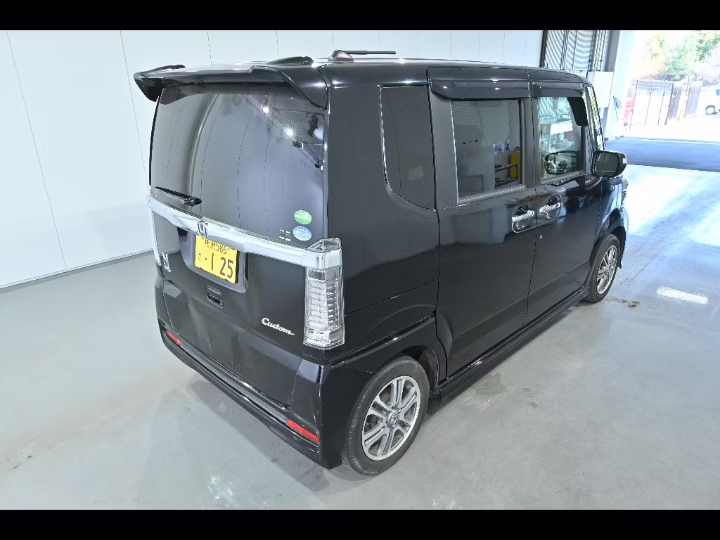 HONDA N-BOX