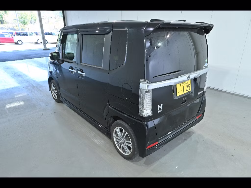 HONDA N-BOX