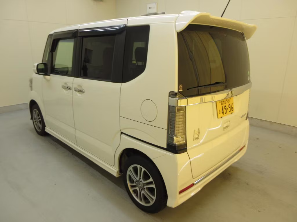 HONDA N-BOX