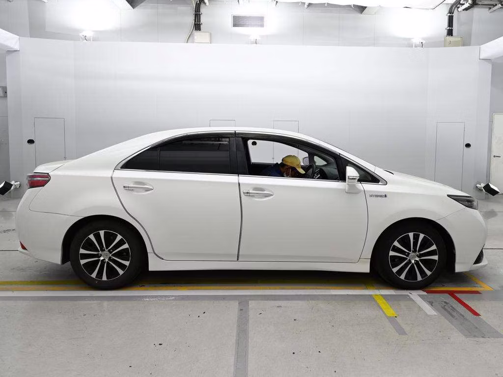 TOYOTA SAI