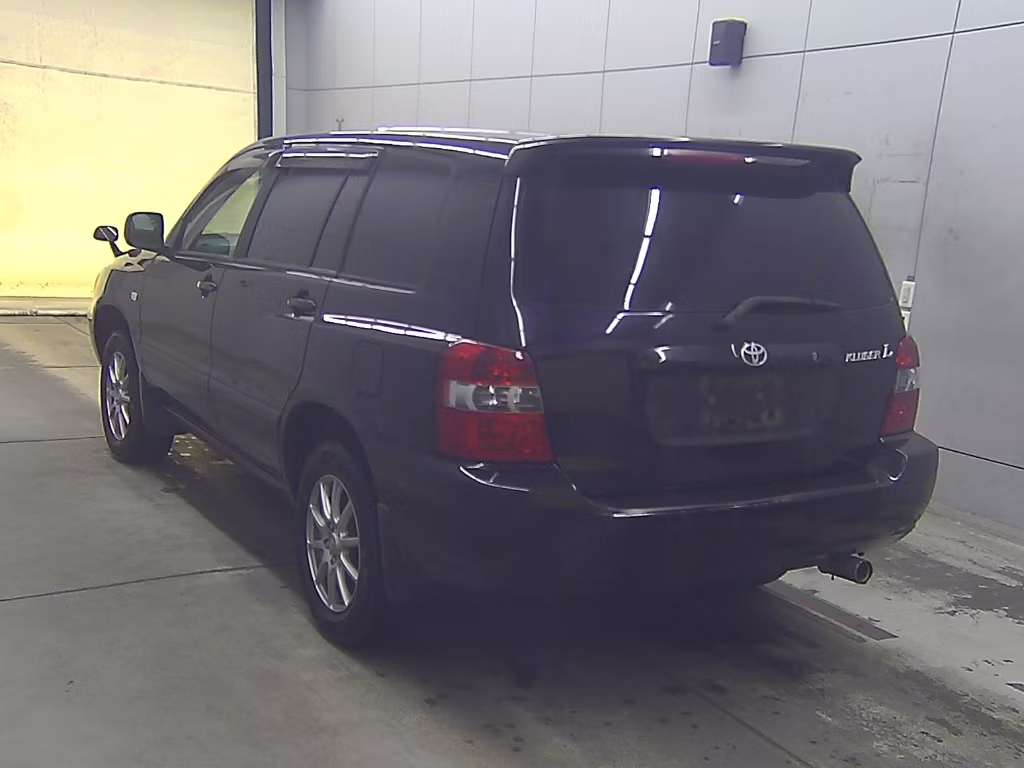 TOYOTA KLUGER V