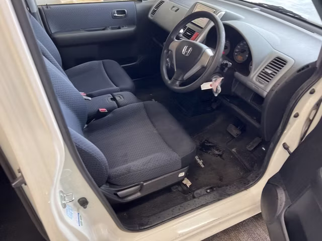 HONDA MOBILIO SPIKE