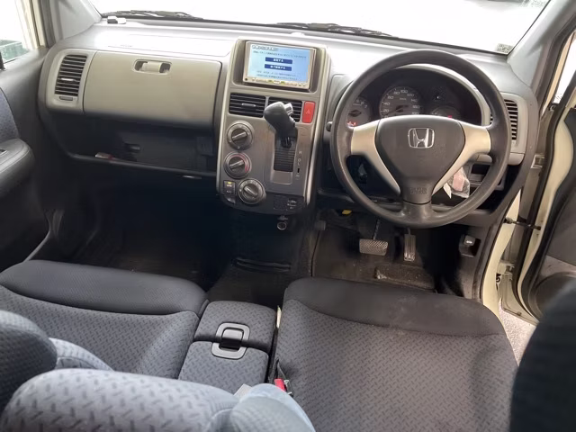 HONDA MOBILIO SPIKE