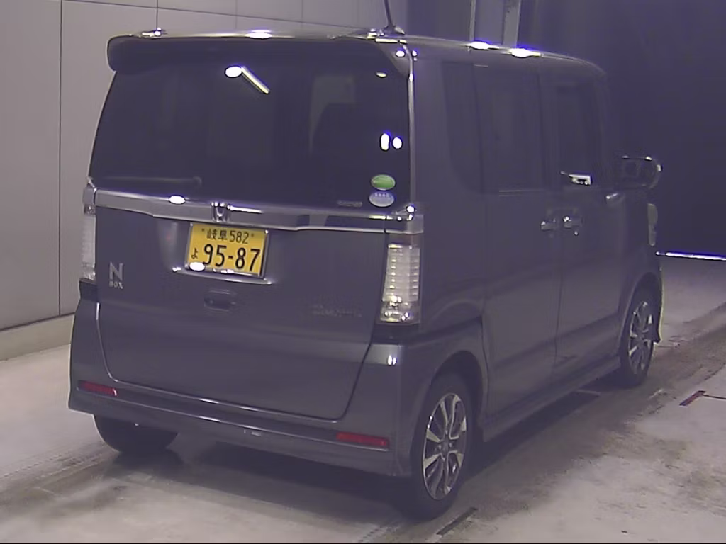 HONDA N-BOX