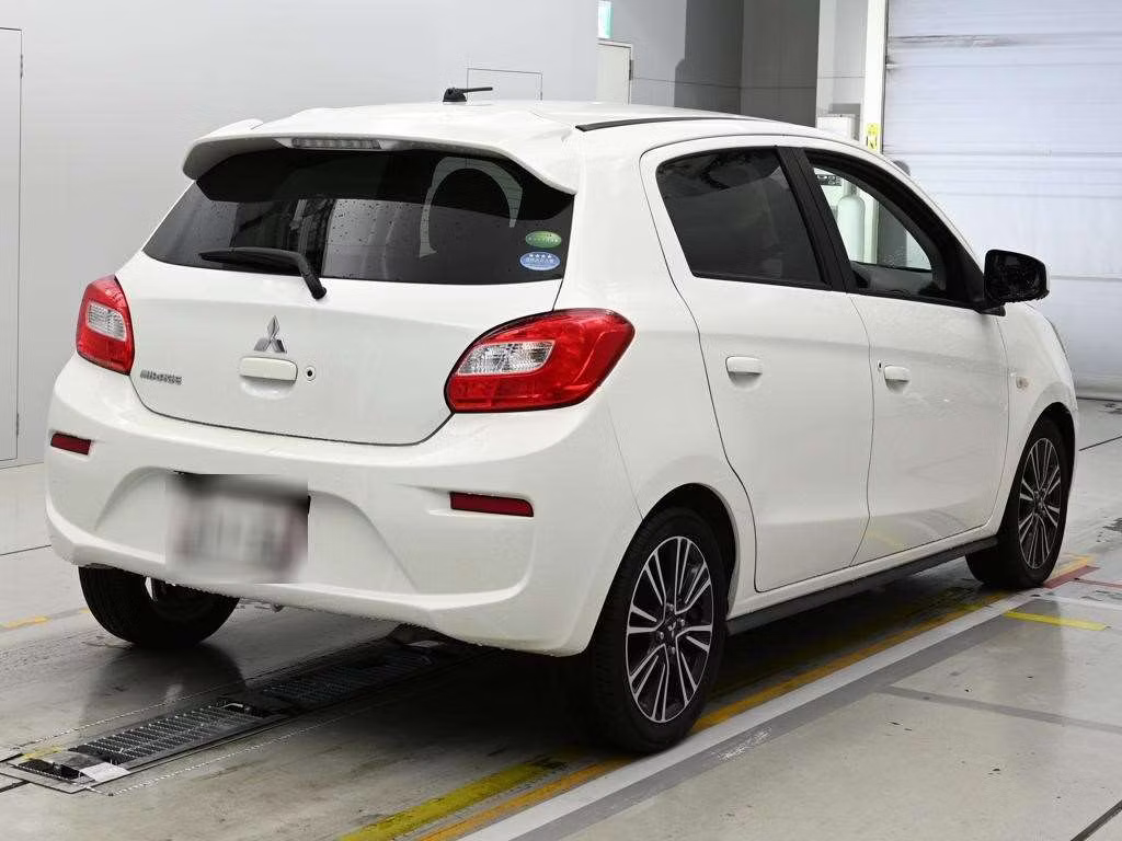 MITSUBISHI MIRAGE