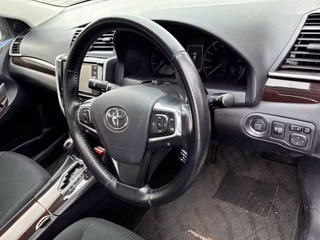 TOYOTA PREMIO