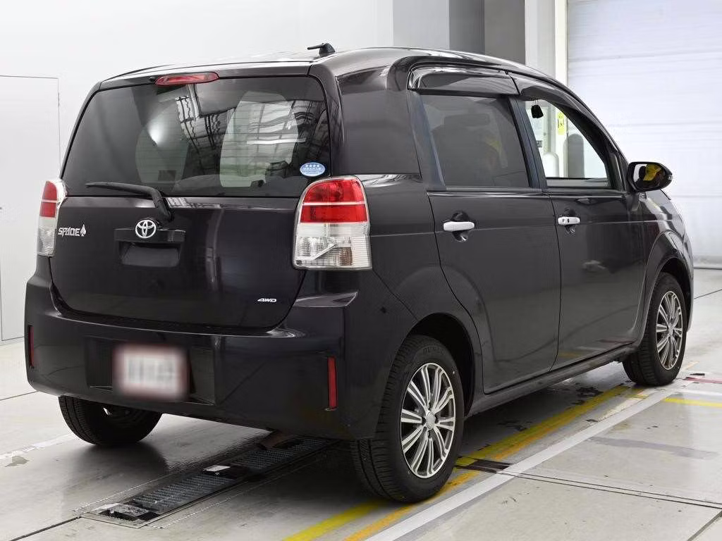 TOYOTA SPADE