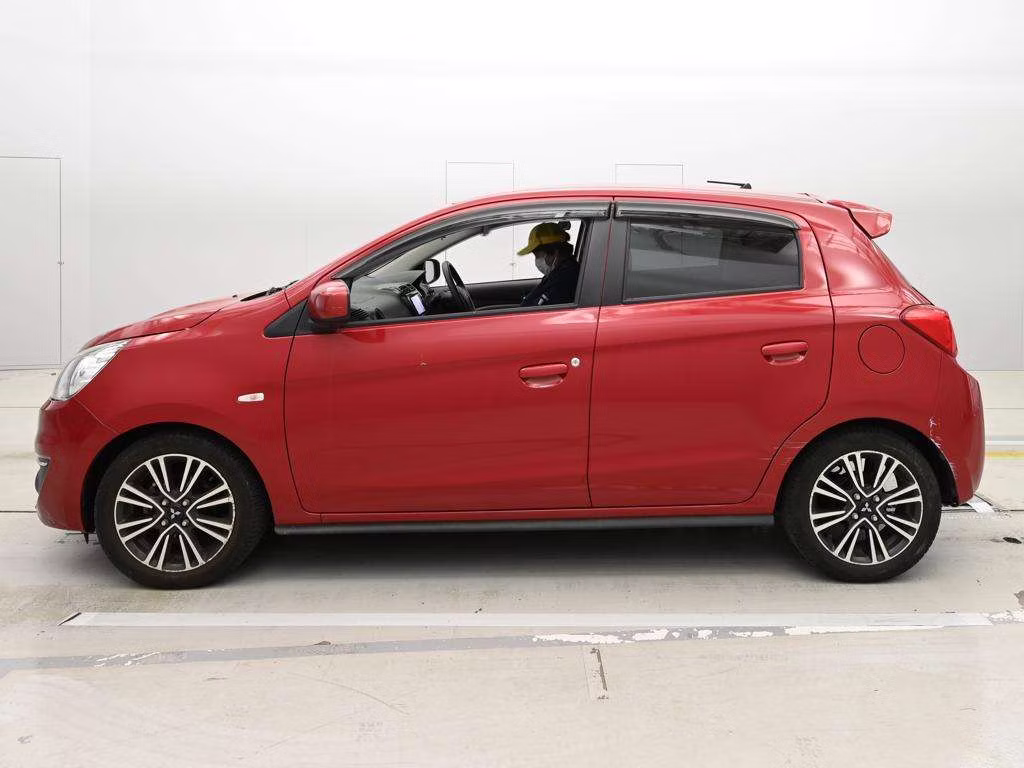 MITSUBISHI MIRAGE