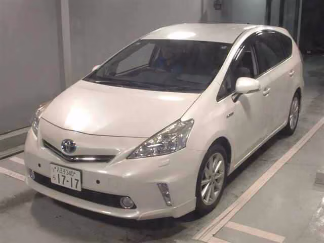TOYOTA PRIUS ALPHA