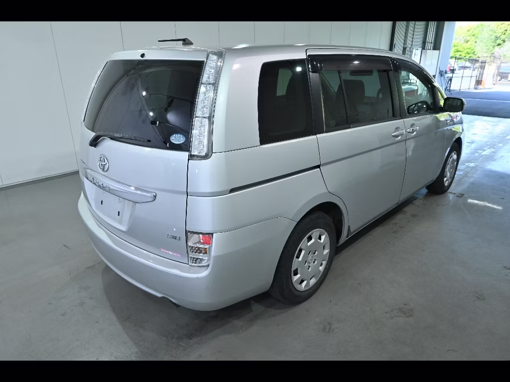 TOYOTA ISIS