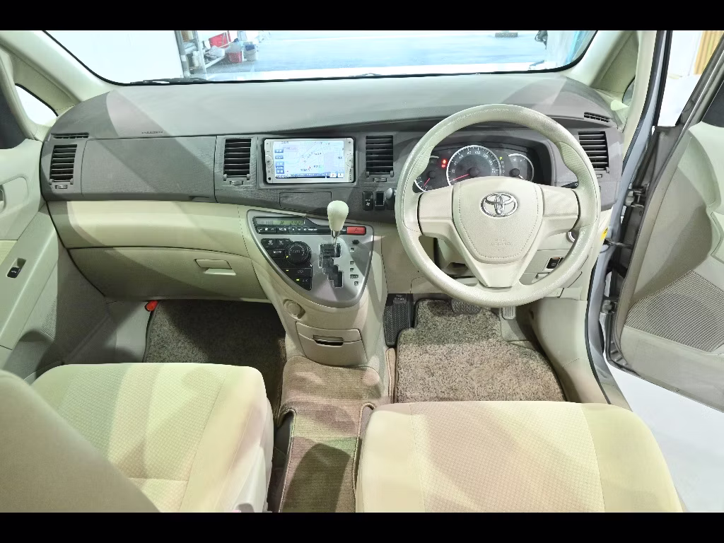 TOYOTA ISIS